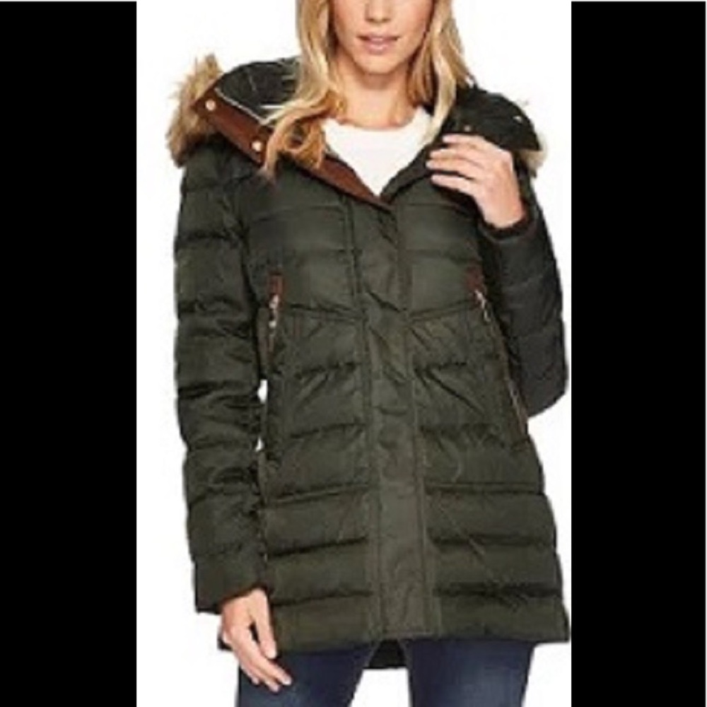 Vince Camuto Women’s Puffer Coat (Green) with Faux-Fur Trimmed Hood (Detachable)